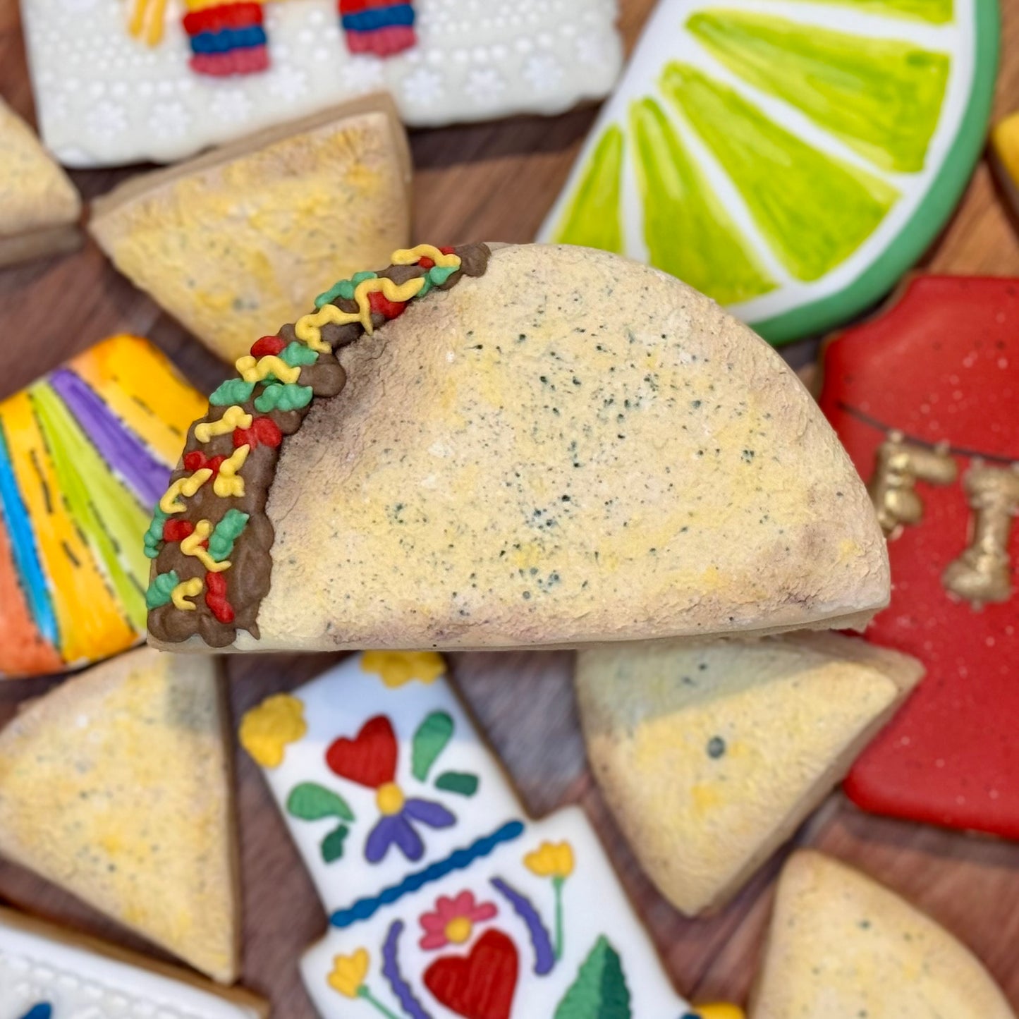 Cinco de Mayo (8 cookies plus 6 mini cookies)